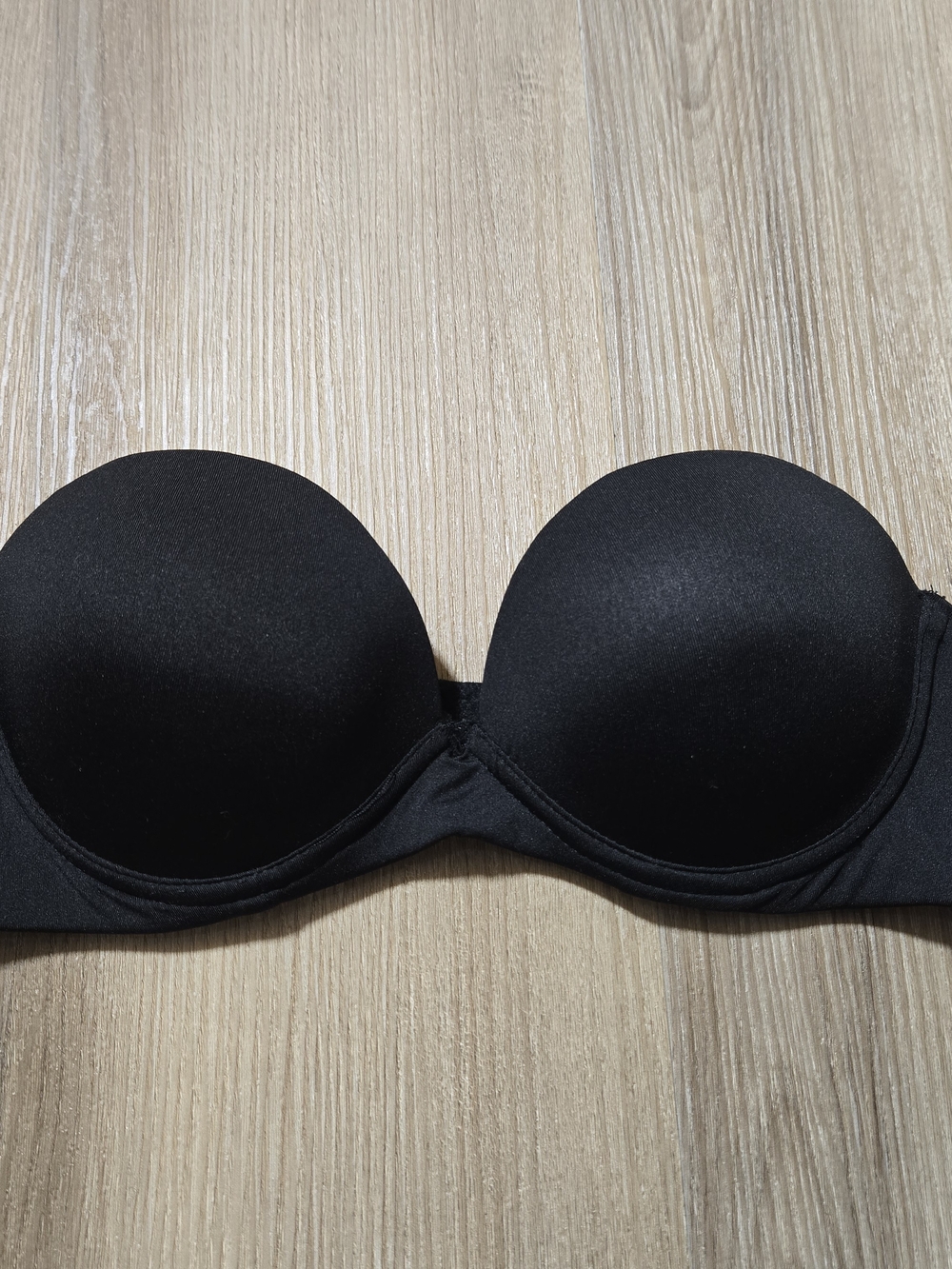 Jessica Simpson Black Strapless Molded Push Up Bra with Contoured Cups